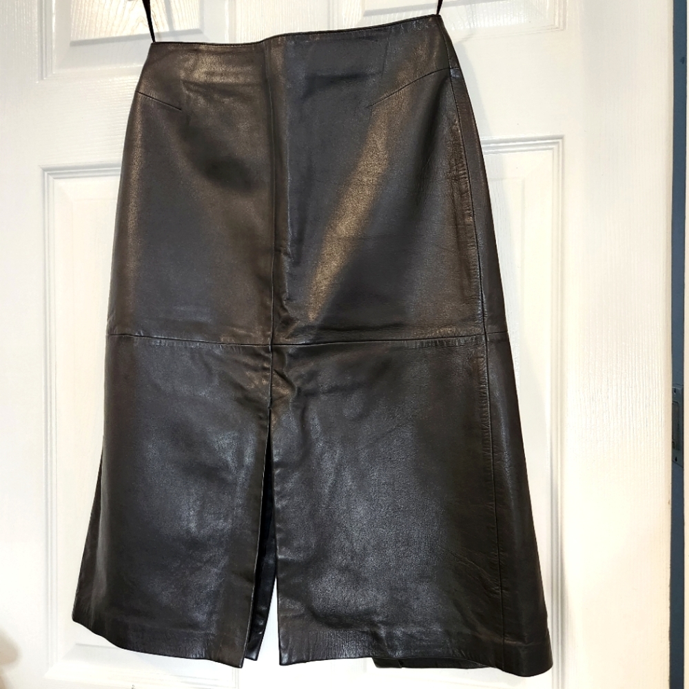 CACHE black letaher skirt size 2